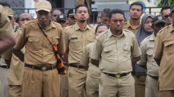 Wabup Yapen Ajak ASN Dukung Pemulihan Keuangan Daerah dan Tegaskan Disiplin Guru